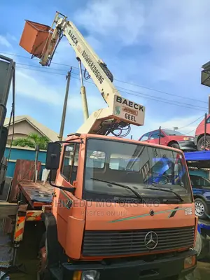 Mercedes 13 17 Manlift