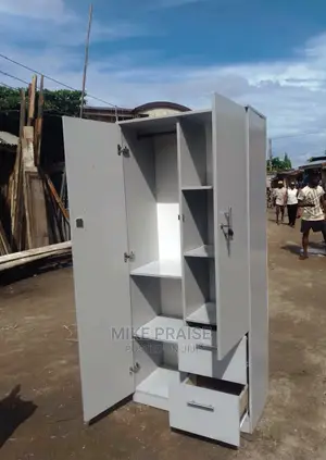 A Quality 32inches by 6ft Tall Wardrobe