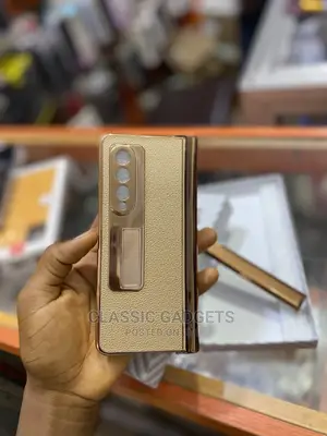 Case With Hinge Protection and S Pen Slot for Galaxy Z Fold4