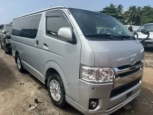 Toyota HiAce 2010 Silver