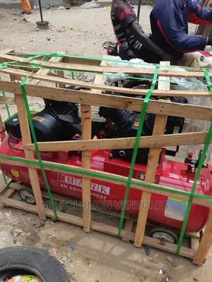 4kw=5hp Industrial Air Compressor 200littre
