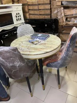 Classic Mini Round Marble Top Dining