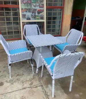 White New Design Outdoor Table and Chair