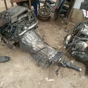 Complete Engine And Gearbox For Nissan Pathfinder 2002.