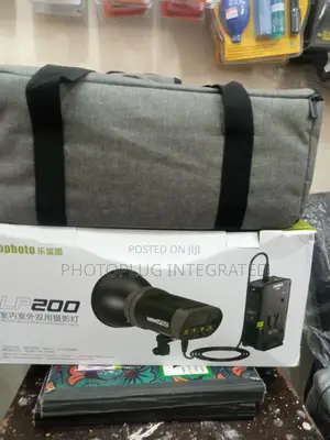 Led Light Lophoto Lp200-Bi Light With Carrying Bag