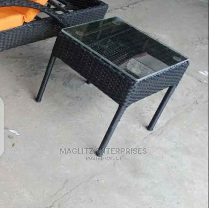 Quality Side Stool Tabl