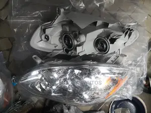 Headlamp Corolla 2005