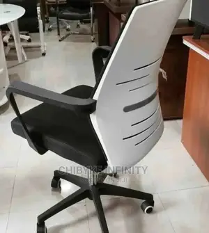 Brand New and Top Quality ADJUSTABLE OFFICE SWIVEL CHAIR