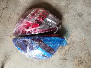 Set Rear Light Rav4 2010