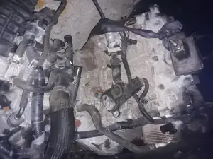 Nissan Sentra Gear Box (2013)