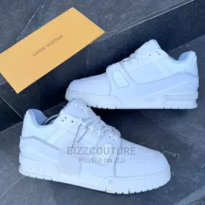 Original LOUIS VUITTON Sneakers White Available in Store