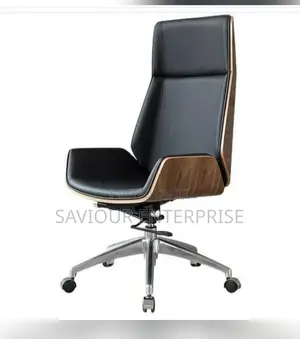 Quality Executive Adjustable Swivel Leather Office Chair.