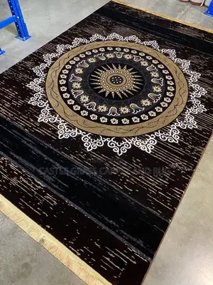 Luxury Living Room Designed Super Soft Royal Center Rug.