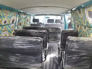 Toyota HiAce 2004 Blue