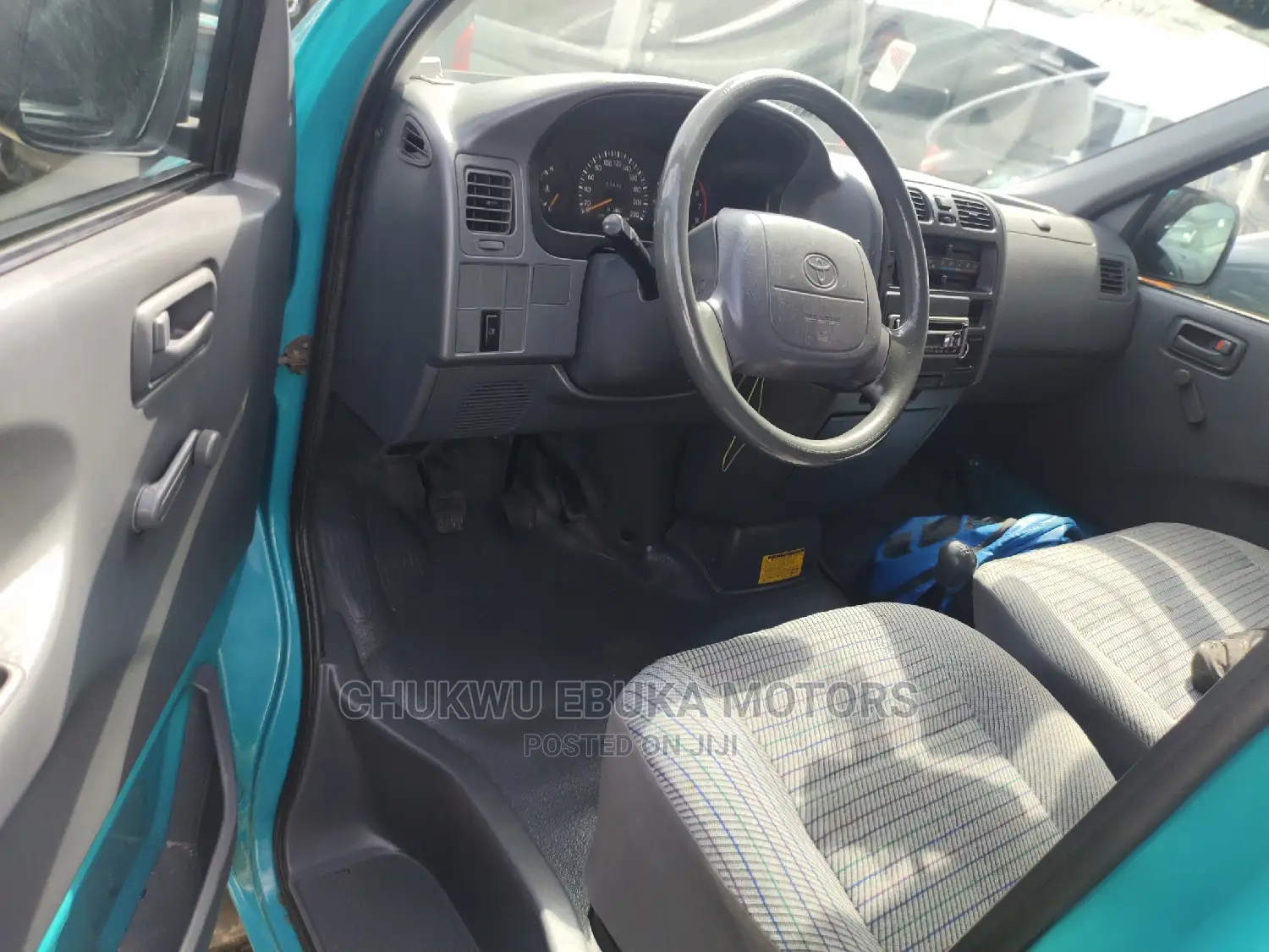 Toyota HiAce 2004 Blue
