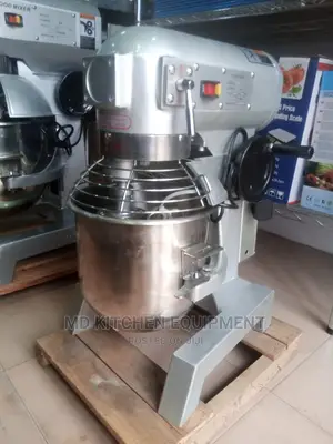 Standing 10 Liter Cake Mixer