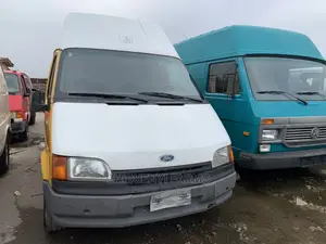 Ford Transit 2002 Yellow