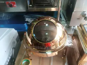 Round Chaffing Dishes (Gold Glass)