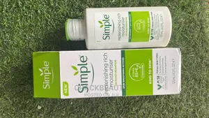 Simple Replenishing Rich Skin Moisturizer