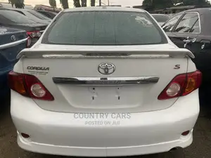 Toyota Corolla 2010 White