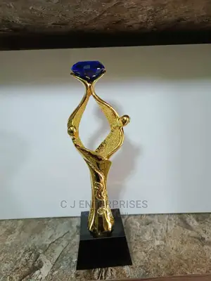 Trophy Award Plaque S68