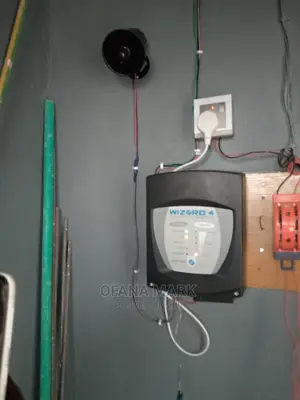 Electric Fence Installer