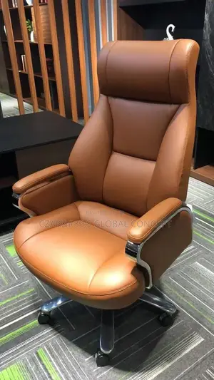 Quality Executive Adjustable Swivel Leather Office Chair.