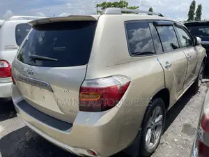 Toyota Highlander 2008 Gold