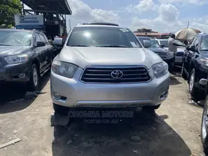 Toyota Highlander 2010 Silver