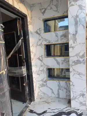 Carrara Gold