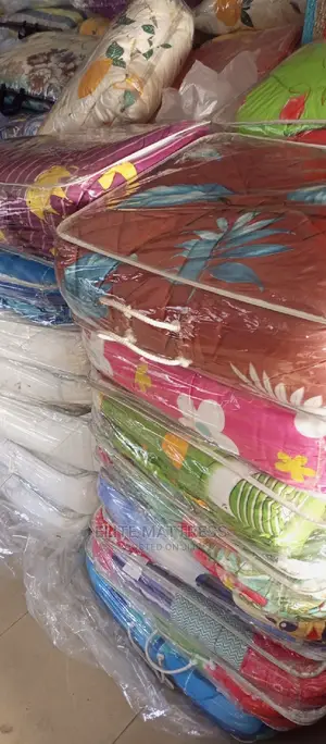 Duvet Set and Pillows C