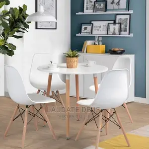 Eames Contemporary Medium Dining Set