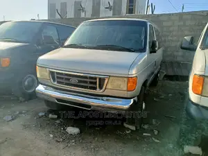 Ford E350 2006 Grey