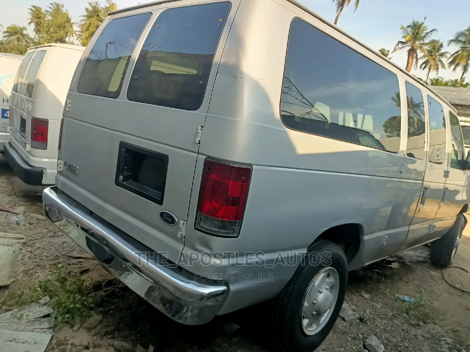 Ford E350 2006 Grey