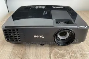 Bright And Large Venue Projectors