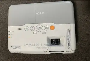 Direct Uk Used  Classroom Large Venue Projector Lekki ,Ikeja