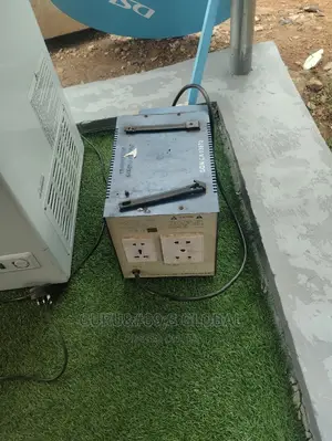 Barely Used 5000watt Stabilizer for Sale