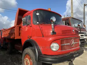 Mercedes 911 Tipper