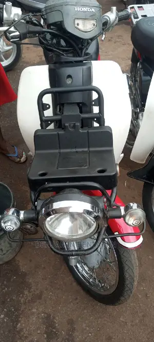 Honda CB 2020 Red