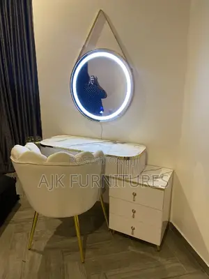 Uniqueness Vanity Dresser