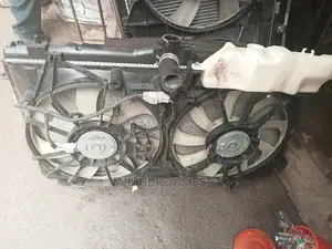 Complete Radiator Toyota Avalon and Lexus Es350 2014
