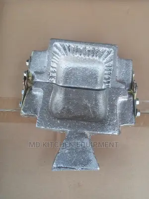 Chicken Pie Moulder