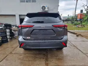 Toyota Highlander XLE 2021 Gray