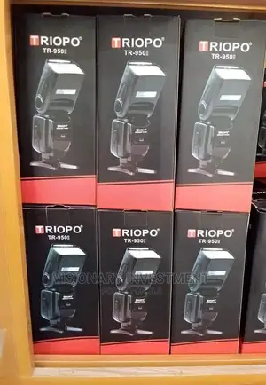 Triopo TR-950 Speedlite Flash