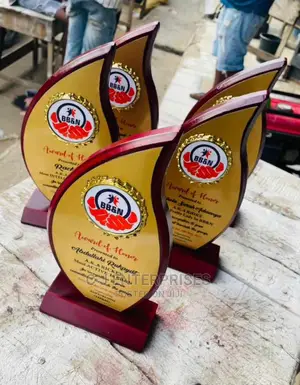 Wood Award Plaque V45