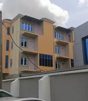 4bdrm Townhouse/Terrace in Opebi for sale