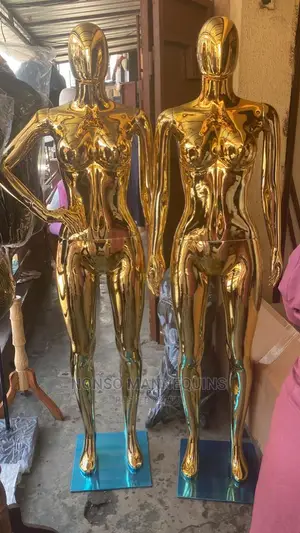Size 10 Gold Chrome Female Faceless Mannequin With Hips