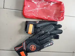 Total 90 Goalkeeper Glove