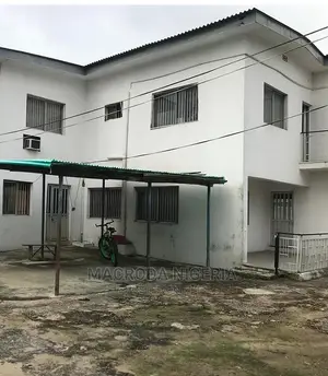 5bdrm Duplex in Adeniyi Jones Ikeja for rent