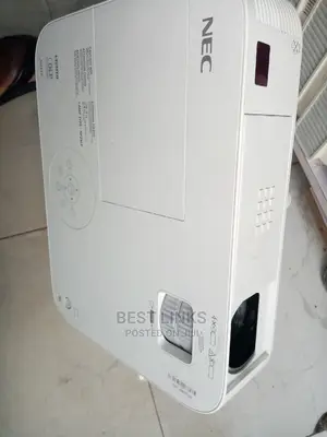 Nec Hdmi Projectors Available